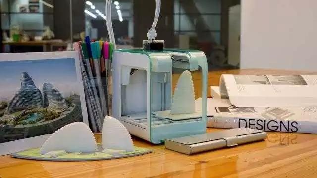 智能桌面3D打印机;怡美工业设计