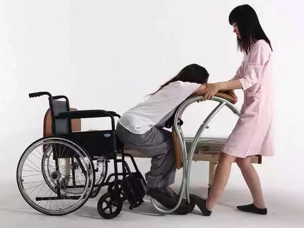 智能轮椅外观设计;怡美工业设计