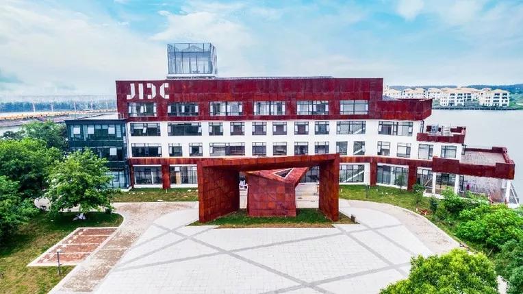 江西红品创新设计中心大楼;怡美工业设计 江西红品创新设计中心大楼;怡美工业设计