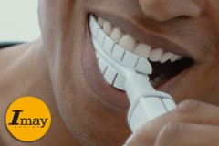 有内置气垫的电动牙刷,20秒就能彻底清洁牙齿